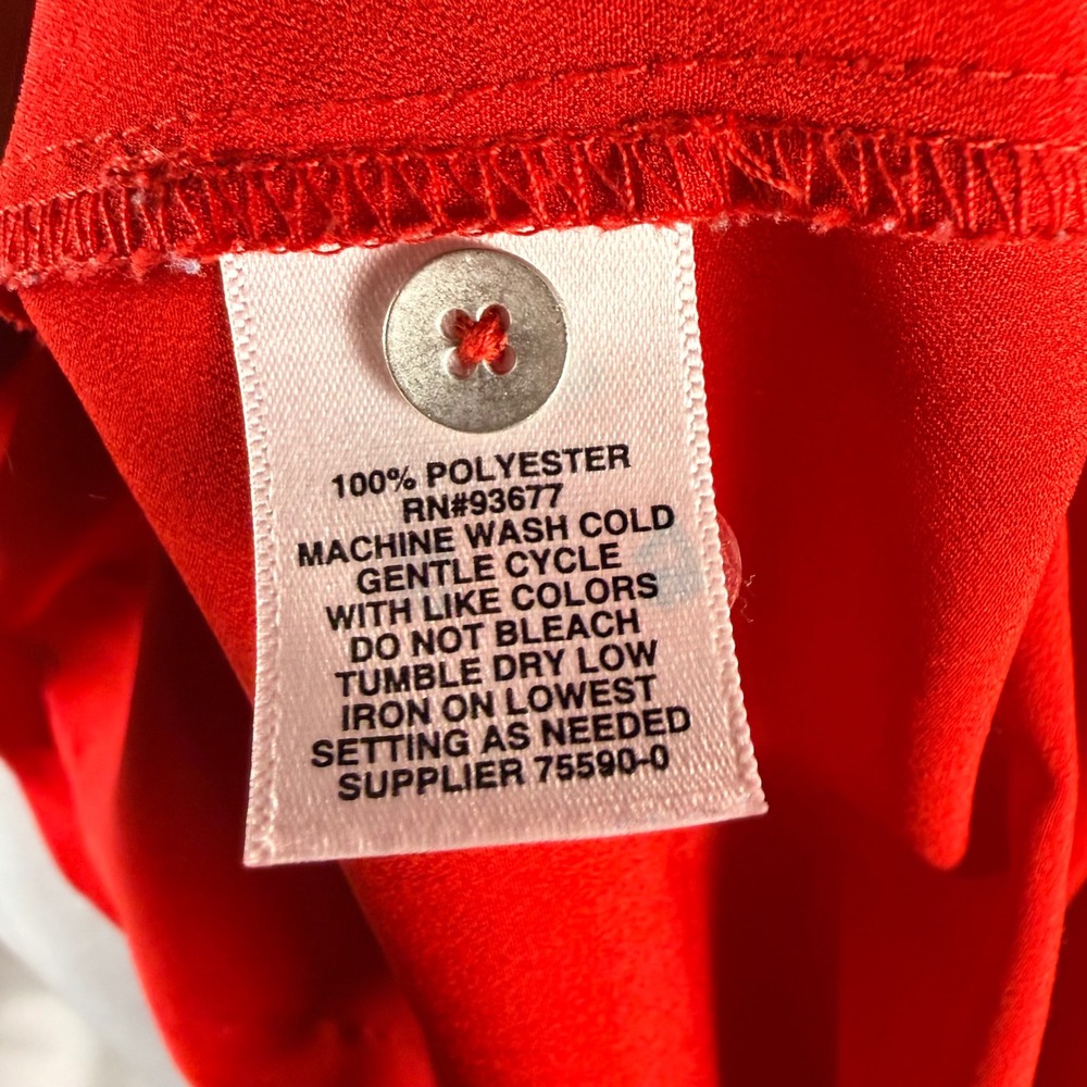 Boutique Women Red Zip V-Neck 3/4 Tab Sleeve Blouse Plus Size 1X - Picture 4 of 6